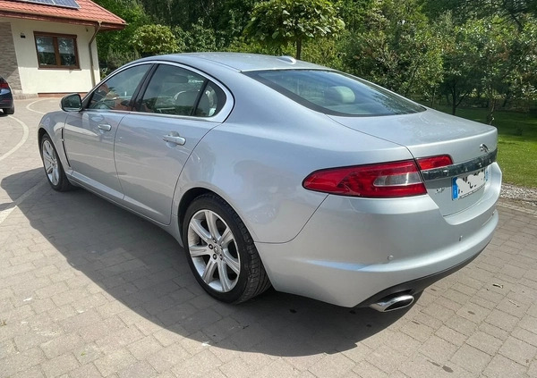 Jaguar XF cena 15900 przebieg: 230000, rok produkcji 2008 z Karlino małe 46